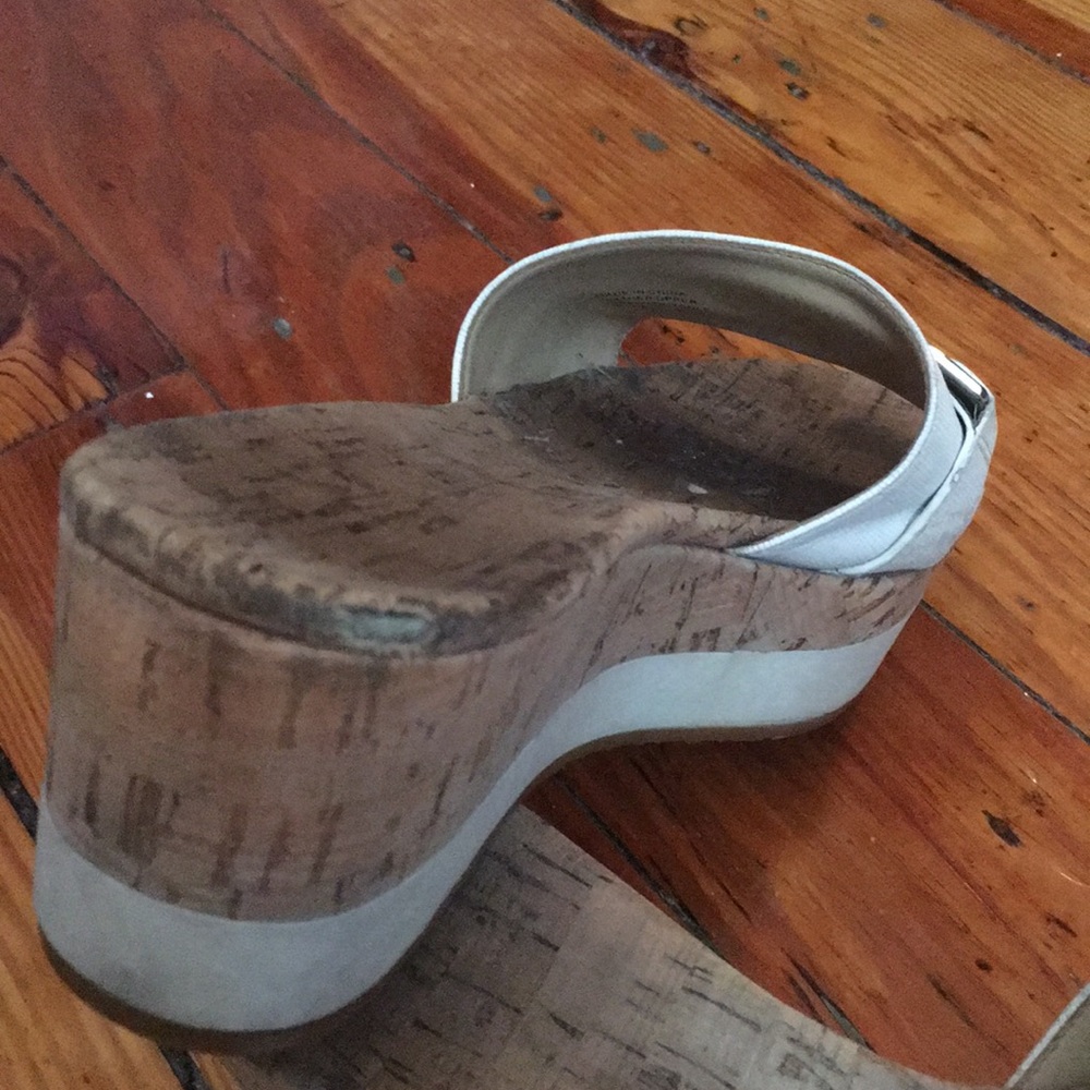 Sandals - Picture 3 of 4